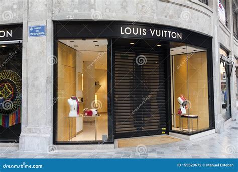 diseño louis vuitton|Louis Vuitton store in spain.